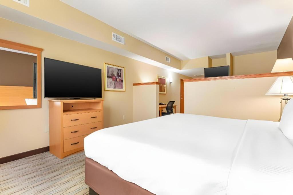 Best Western Locust Grove Inn & Suites Exterior photo