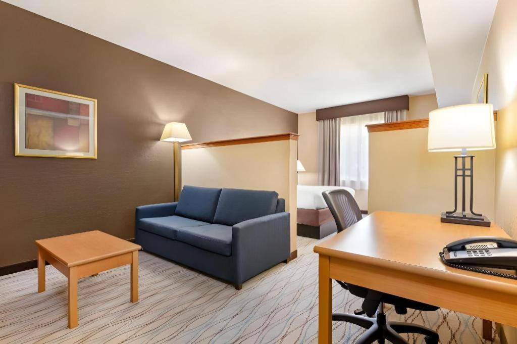 Best Western Locust Grove Inn & Suites Exterior photo